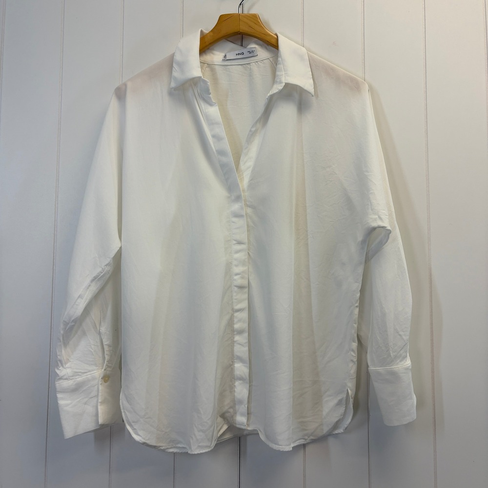 MNG Mango Preppy Minimalist Button Down Top Women Size 8 Closet Staple Oversized